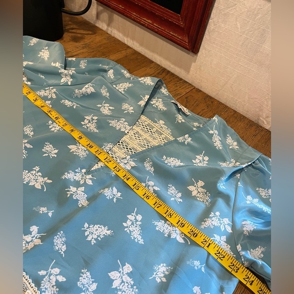 ANDREA GAYLE – Vintage -Teal Floral Top with Lace – Size 14 - Picture 3 of 9